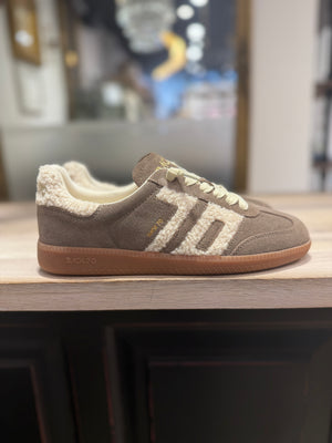 B70 Cloud Teddy Taupe