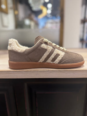B70 Cloud Teddy Taupe